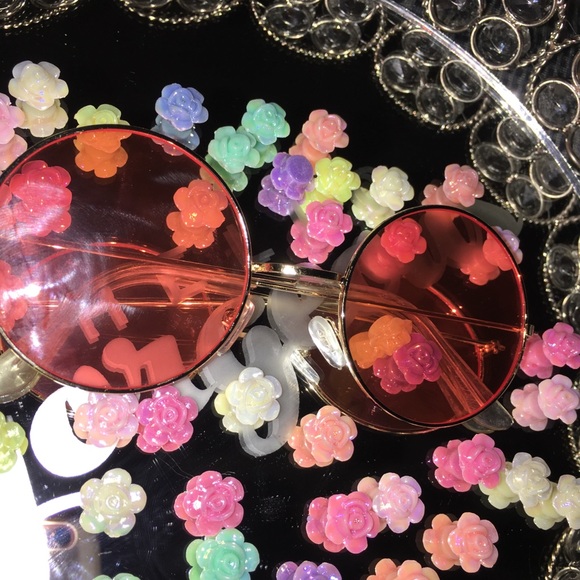 Red Round Sunglasses with Gold Frame - Picture 3 of 3